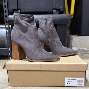 Steve Madden “””””” brand-new with box””””””